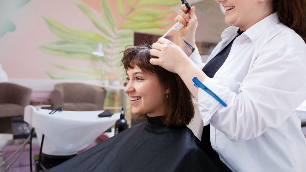 Marketing Digital para Salão de Beleza: O Guia Definitivo para Dominar o Mercado Local