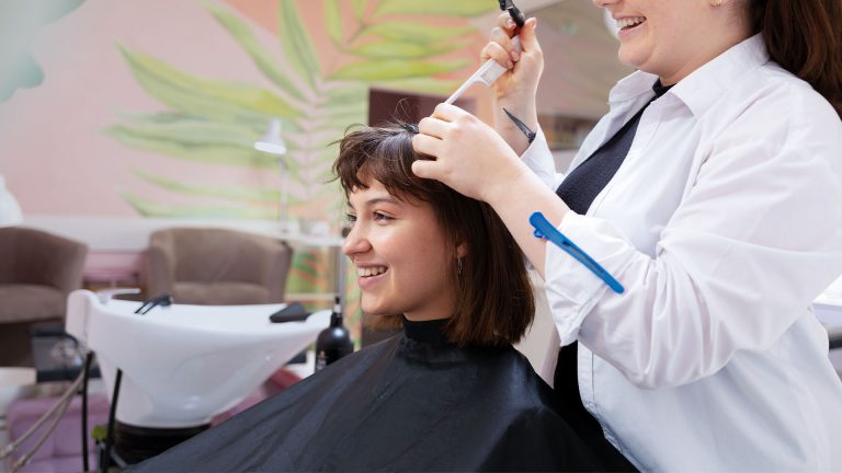 Marketing Digital para Salão de Beleza: O Guia Definitivo para Dominar o Mercado Local