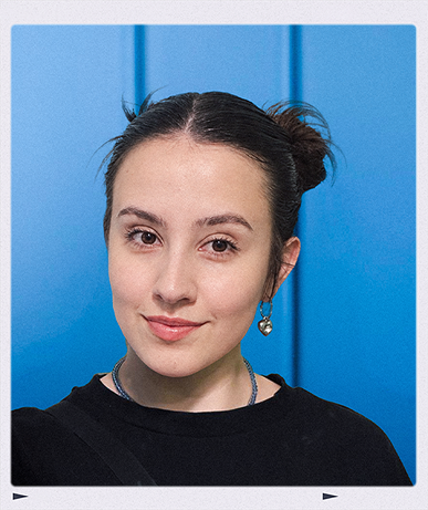 Isabella, designer gráfica